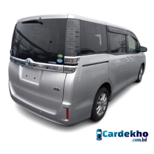 Toyota Voxy Hybrid 2020