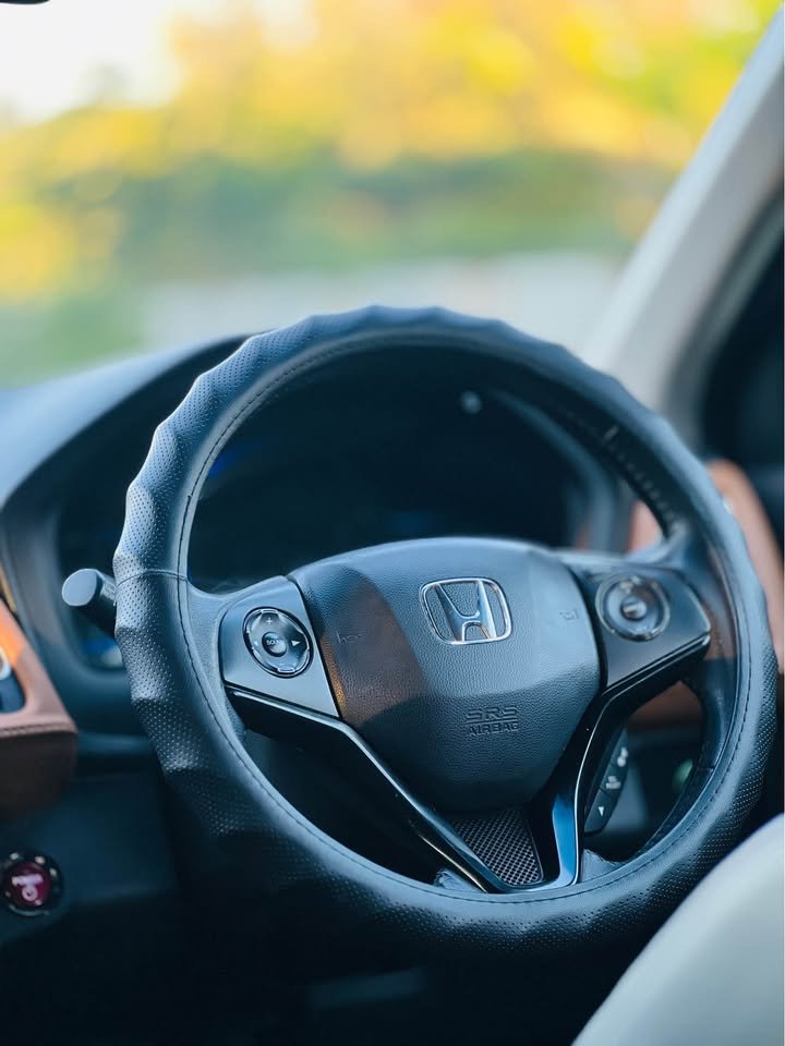 Honda Vezel 2014 (Hybrid) - Gallery Image 3