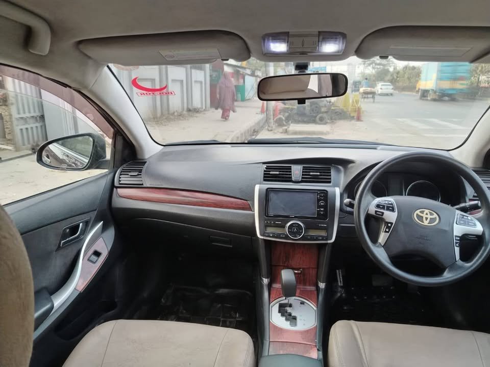 Toyota Premio 2010 - Gallery Image 2