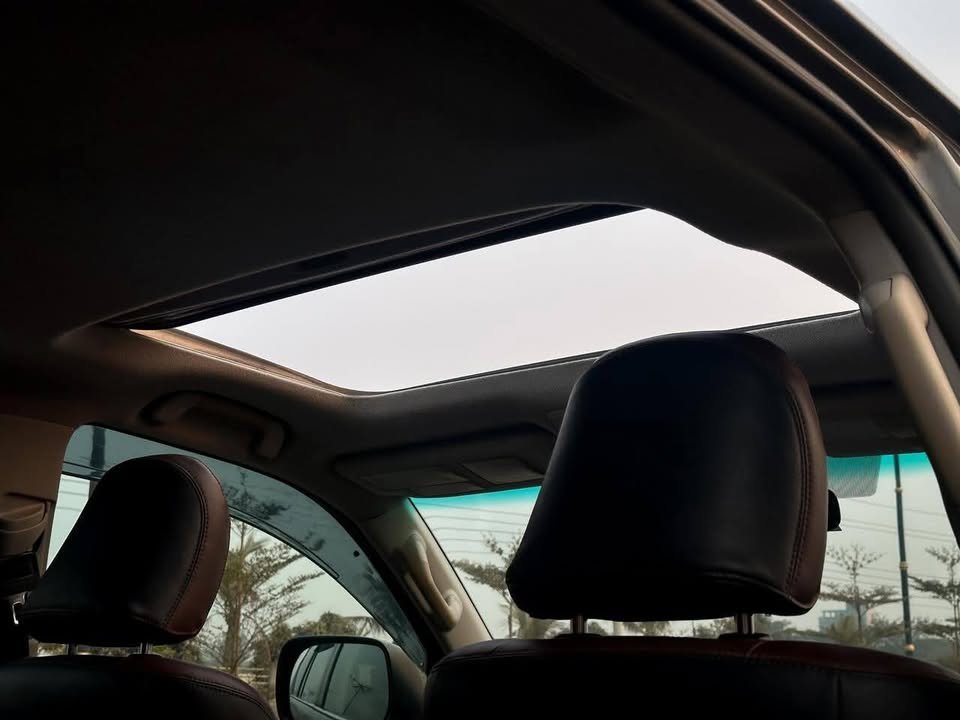 Toyota Land Cruiser Prado TX (2010) Diesel - Gallery Image 3