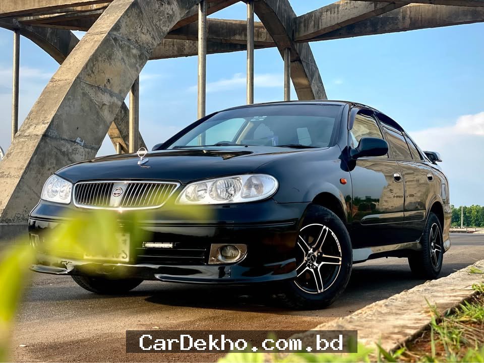 Nissan Sunny 2003