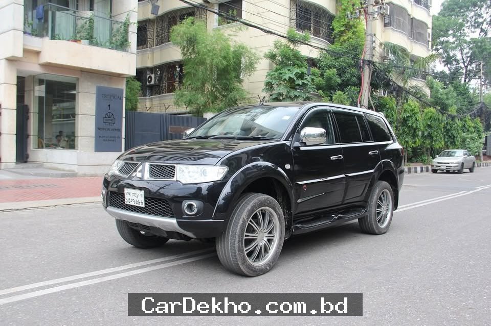 Mitsubishi Pajero Sports 2013
