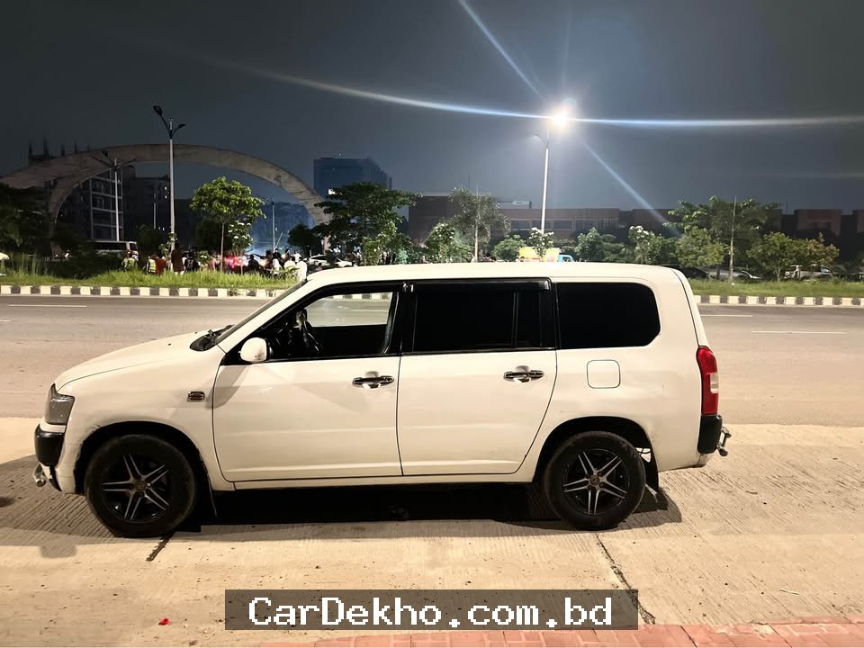 Toyota Probox 2004