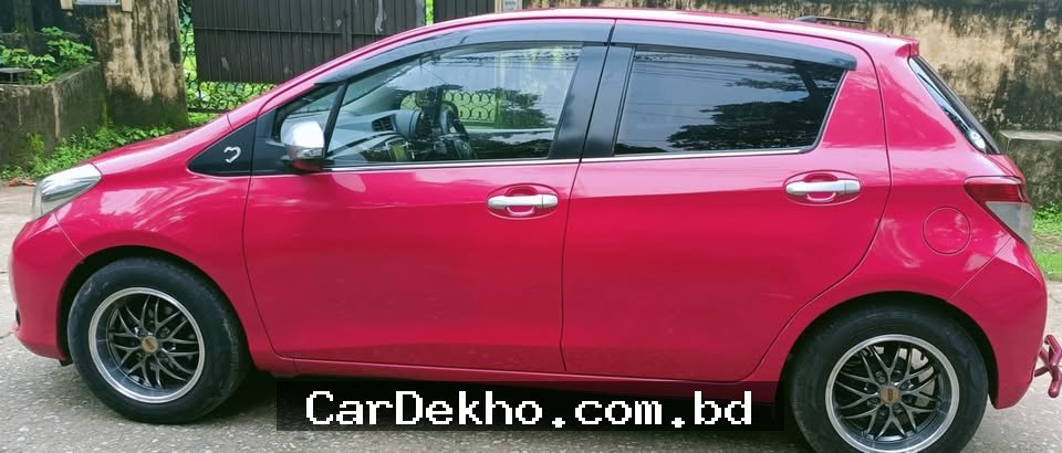 Toyota Vitz 2012 