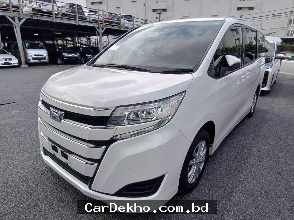 TOYOTA NOAH X 