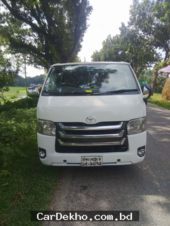Toyota HiAce 2010
