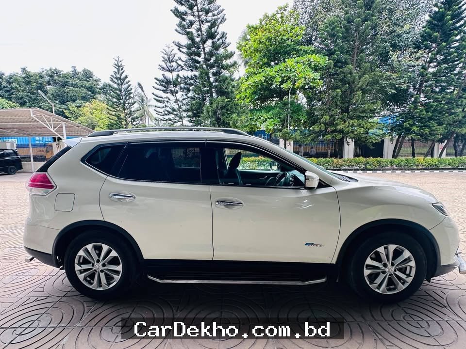 NISSAN X-TRAIL HYBRID