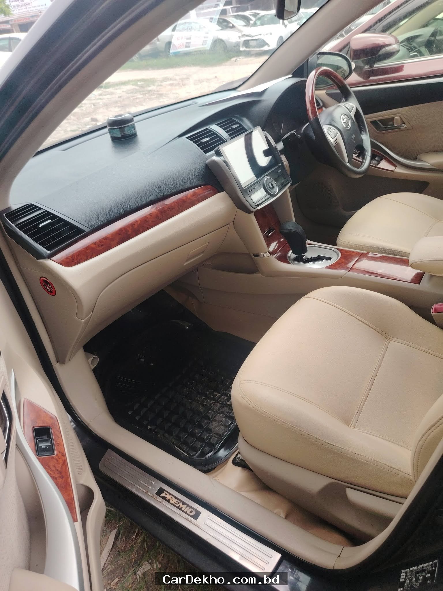 Toyota Premio F EX Package - Gallery Image 4