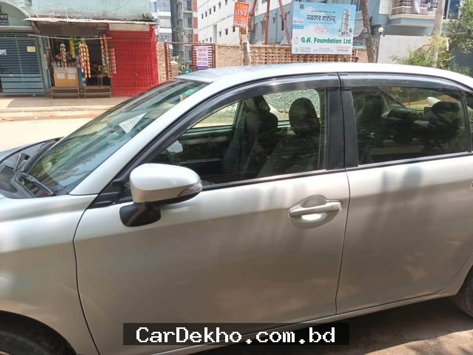 Toyota Axio Model 2012 - Gallery Image 1