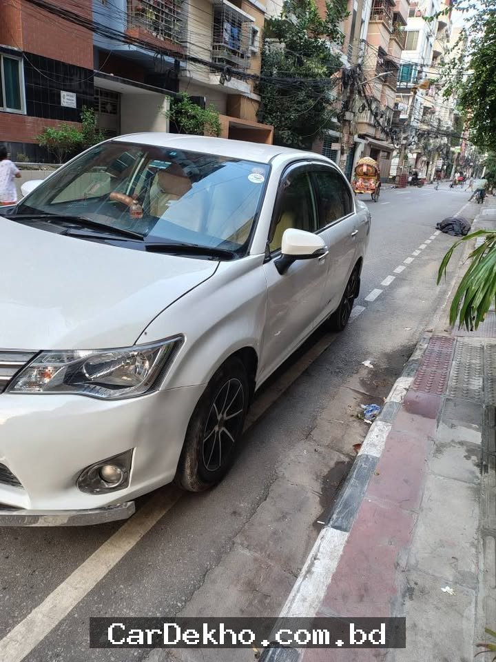 Toyota Axio -2013 - Gallery Image 2