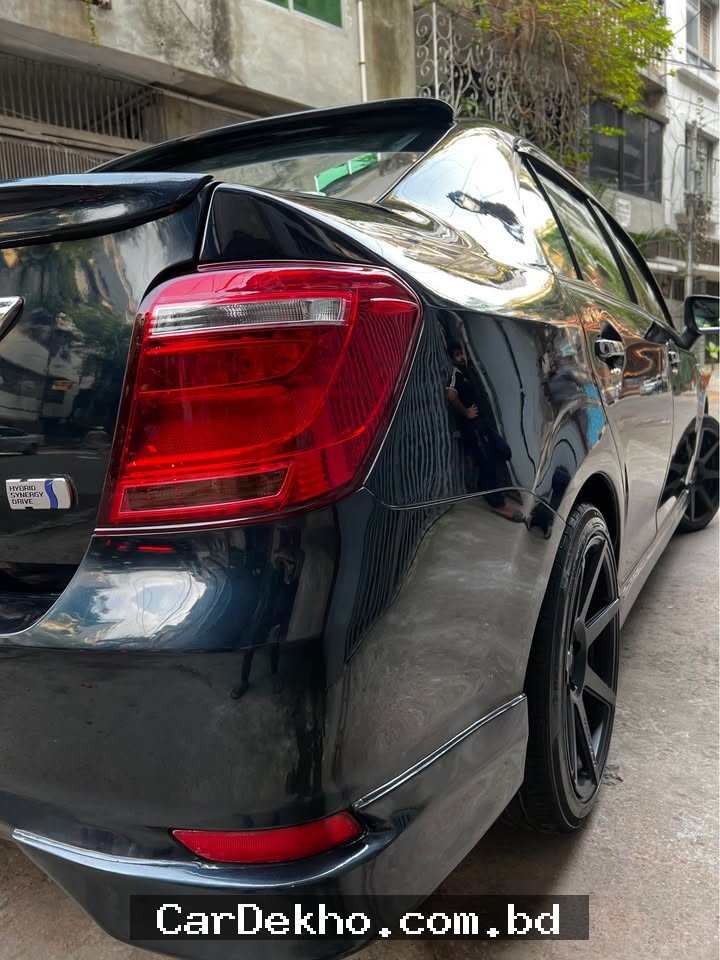 Toyota Axio (Hybrid) - Gallery Image 1