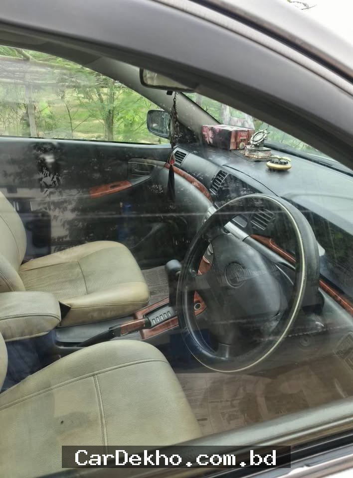 Toyota Corolla - Gallery Image 2