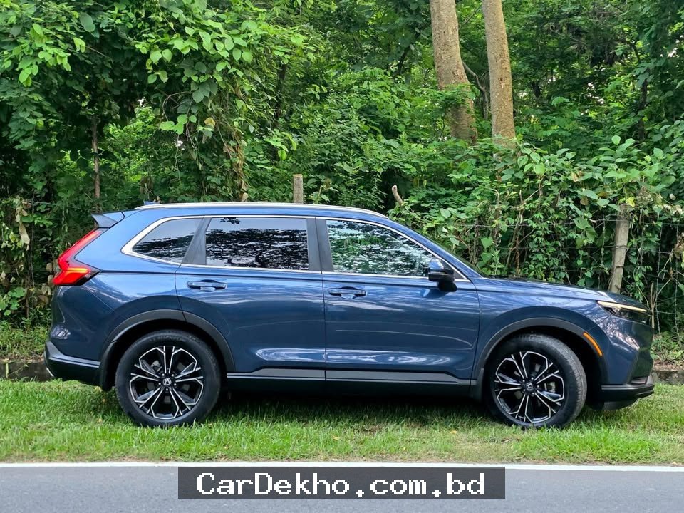 Honda CR-V (New Shape) - Gallery Image 3