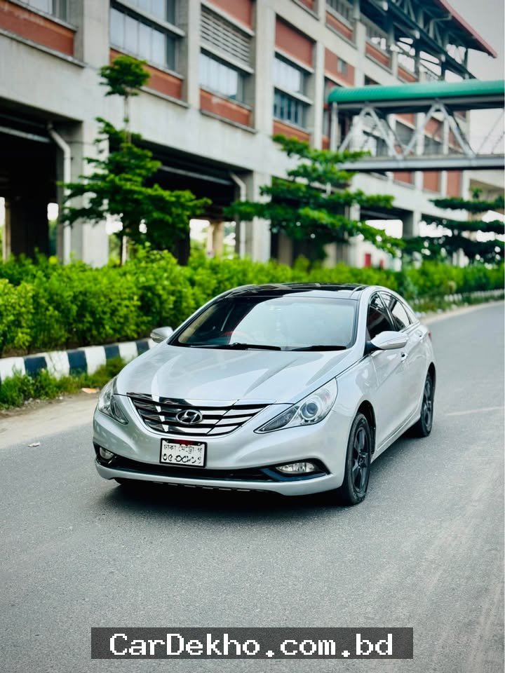 Hyundai Sonata 2012 - Gallery Image 1