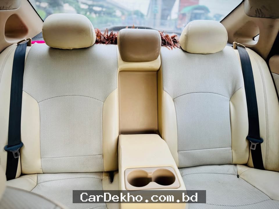 Hyundai Sonata 2012 - Gallery Image 6