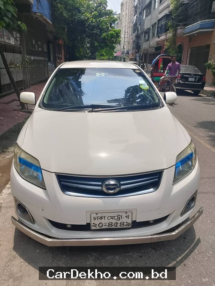 Toyota Corolla Axio - Gallery Image 1