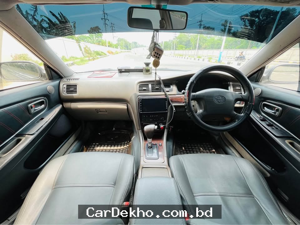 Toyota Mark ll GX-100 - Gallery Image 6