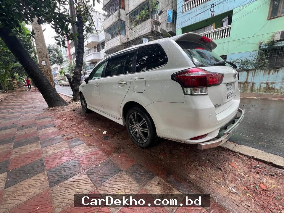 Toyota fielder wxb 2017 - Gallery Image 1