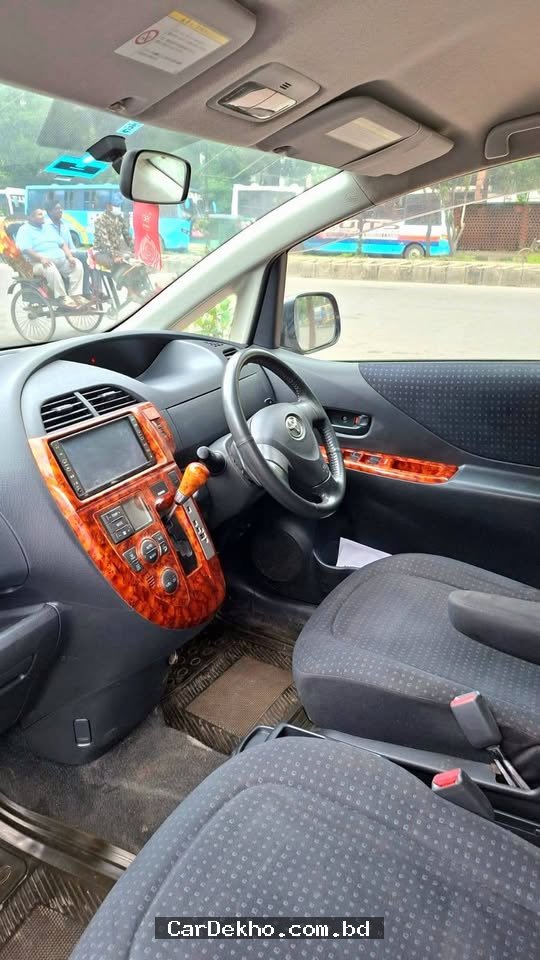 Toyota Ractis 2010 - Gallery Image 8