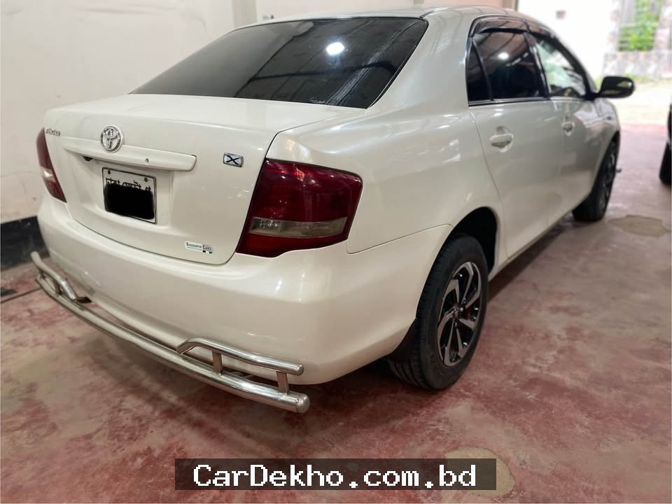 Toyota Axio 2011 - Gallery Image 1