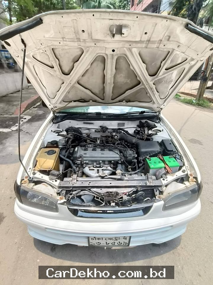 Toyota Corolla 110 - Gallery Image 5