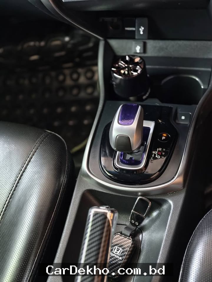 Honda Grace Hybrid 2014 - Gallery Image 2