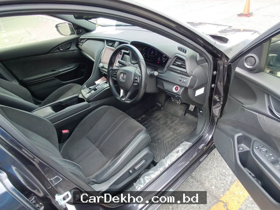 HONDA INSIGHT HYBRID YEAR 2021 - Gallery Image 4