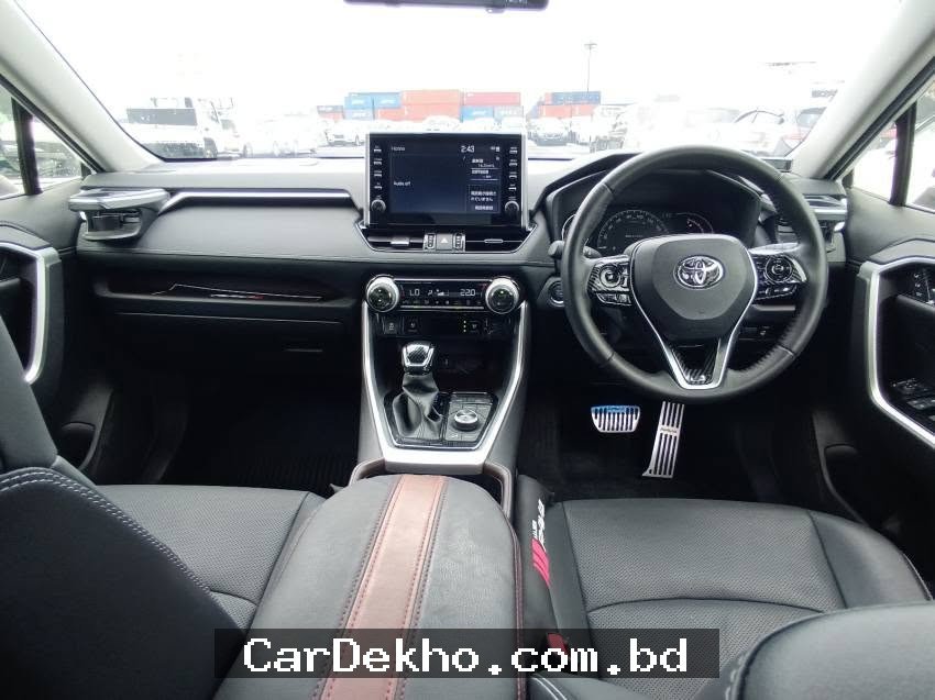 Toyota RAV4 G Package 2022 - Gallery Image 2