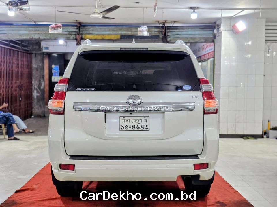 Toyota Land Cruiser Prado - Gallery Image 1