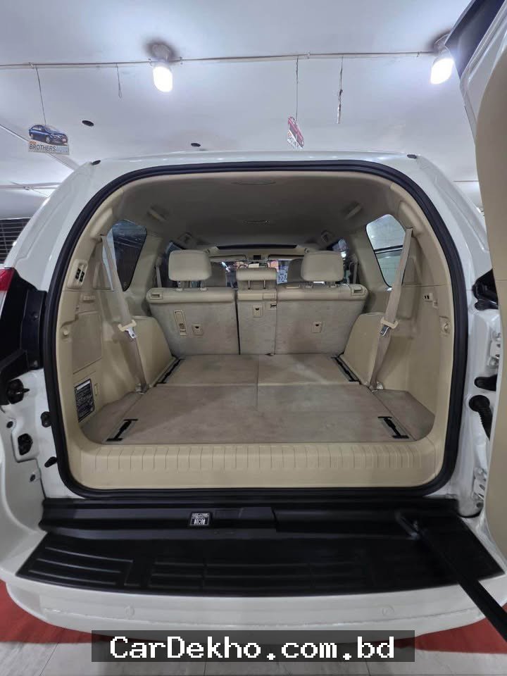 Toyota Land Cruiser Prado - Gallery Image 8