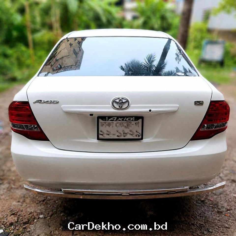 Toyota Axio 2010 - Gallery Image 5