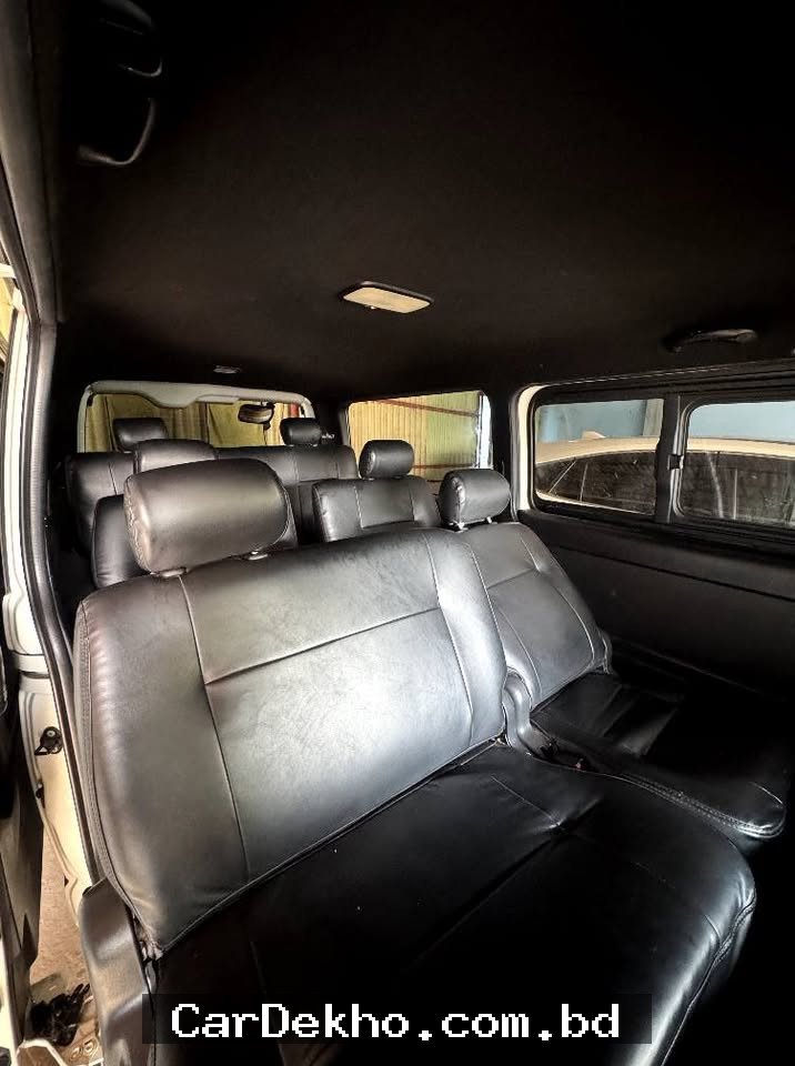 Toyota Hiace Super GL - Gallery Image 2