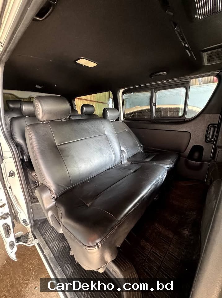 Toyota Hiace Super GL - Gallery Image 3