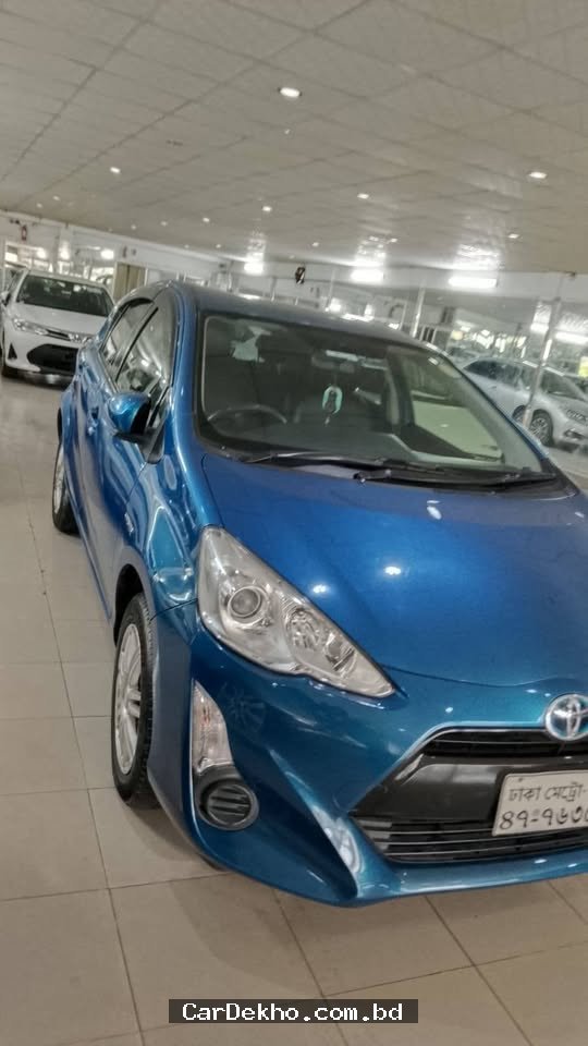 Toyota Aqua Hybrid - Gallery Image 2