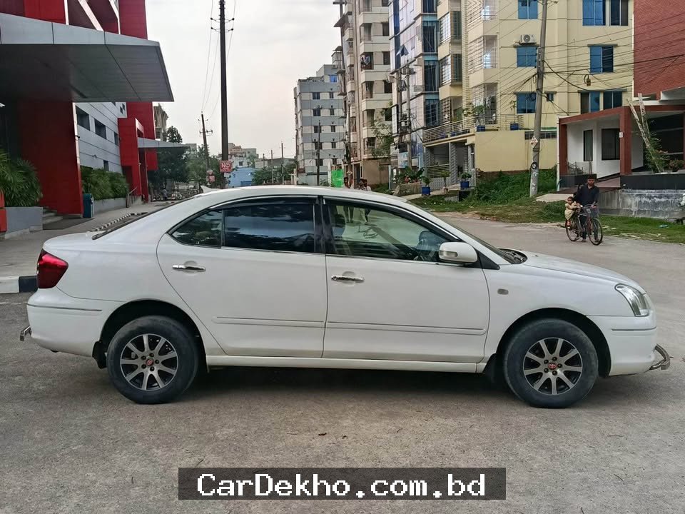 Toyota F -Premio - Gallery Image 2