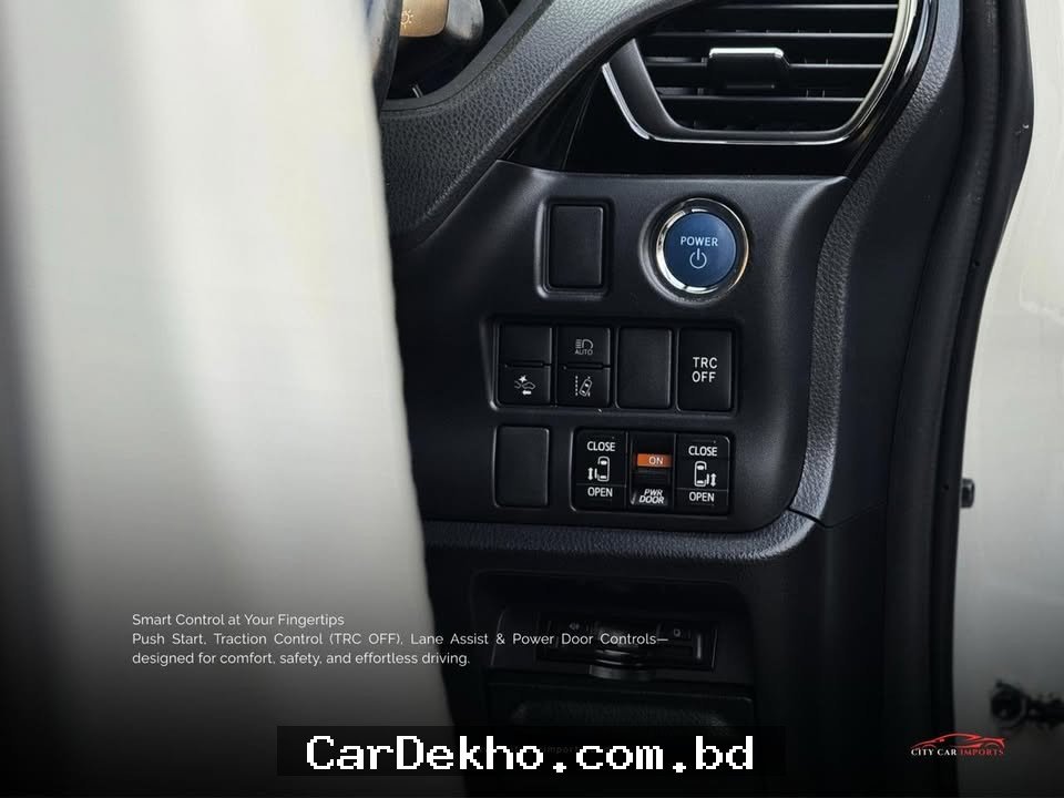 TOYOTA NOAH SI-WXB PEARL HYBRID - Gallery Image 9