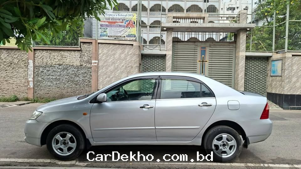 Toyota X Corolla 2005 (CNG) - Gallery Image 3