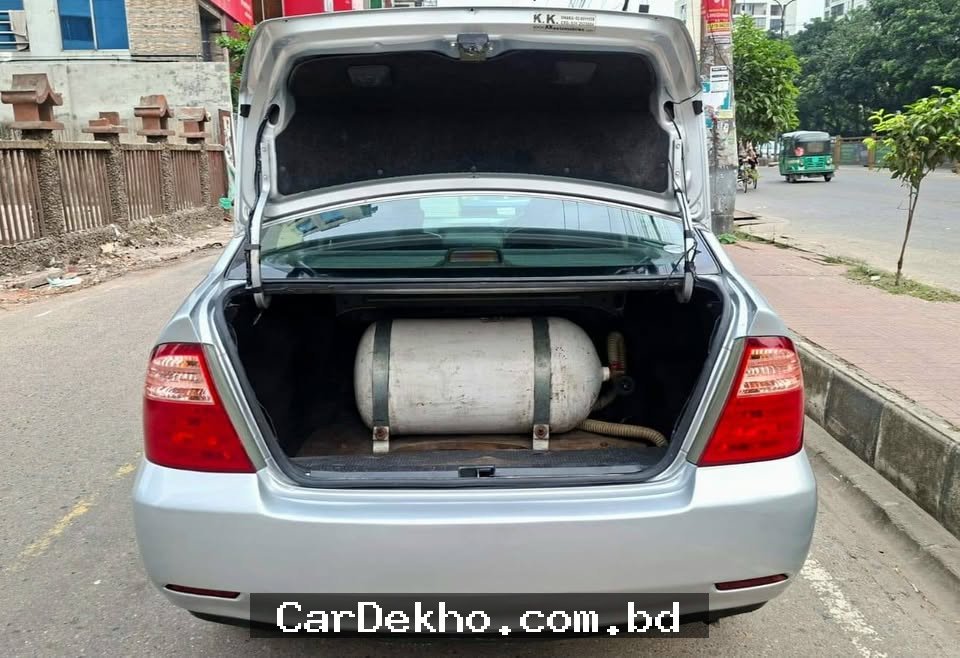 Toyota X Corolla 2005 (CNG) - Gallery Image 9
