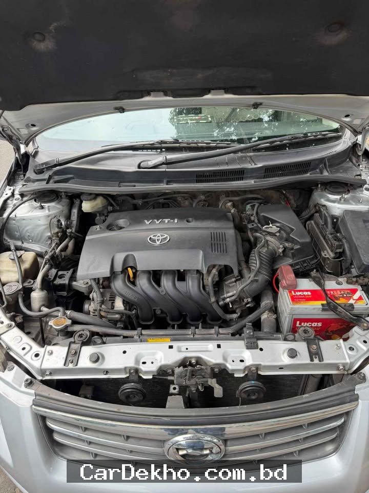 Toyota Corolla Axio - Gallery Image 2