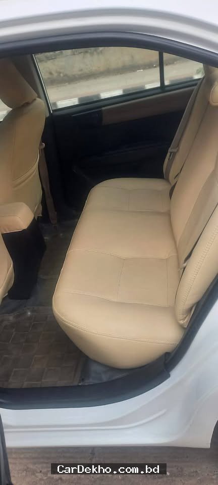 Toyota Corolla Axio 2012 - Gallery Image 7
