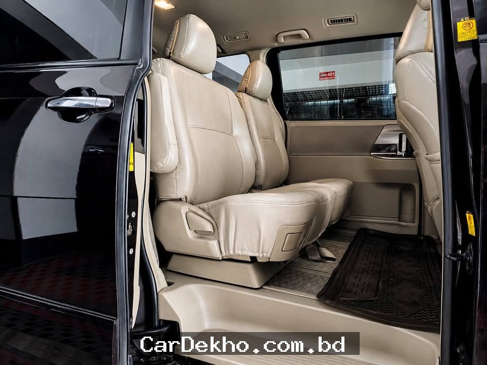 Toyota SI Noah - Gallery Image 9