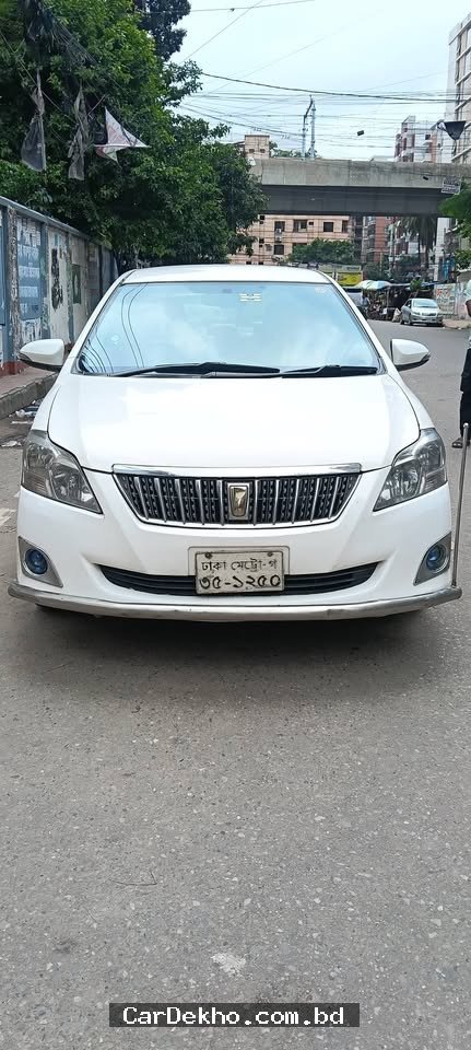 Toyota premio 2009 - Gallery Image 1