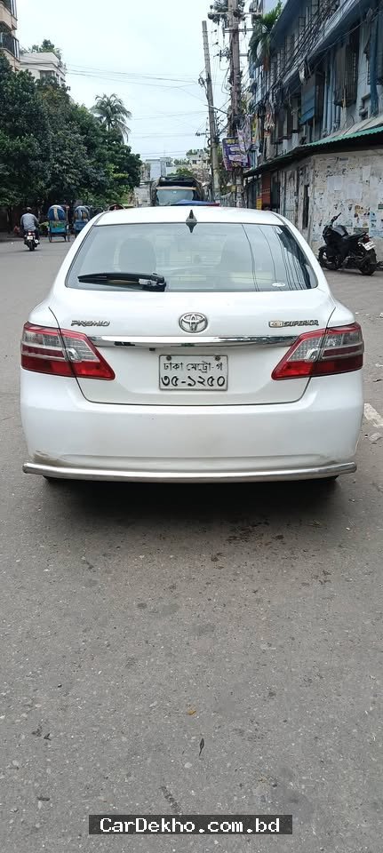 Toyota premio 2009 - Gallery Image 2