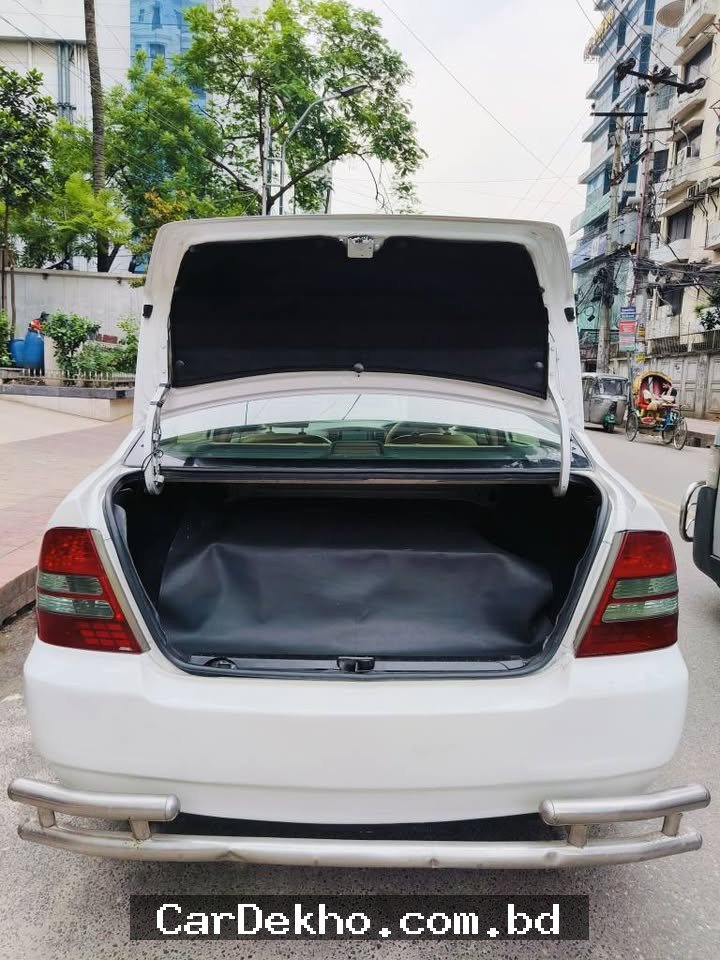 X corolla 2004 - Gallery Image 6