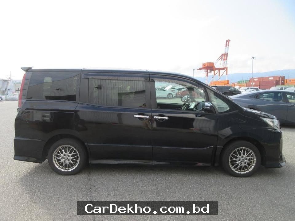 Toyota corolla cross z - Gallery Image 9
