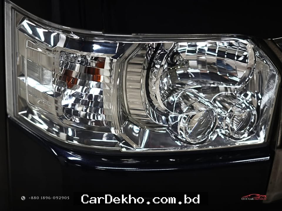 Toyota hiace super gl 2022 - Gallery Image 1