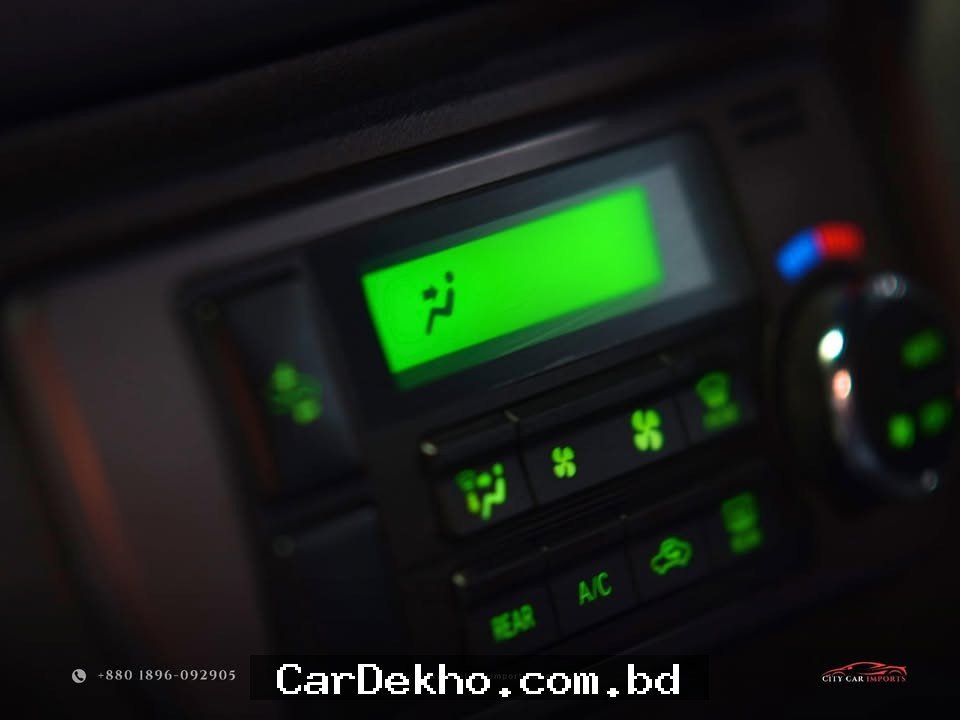 Toyota hiace super gl 2022 - Gallery Image 11