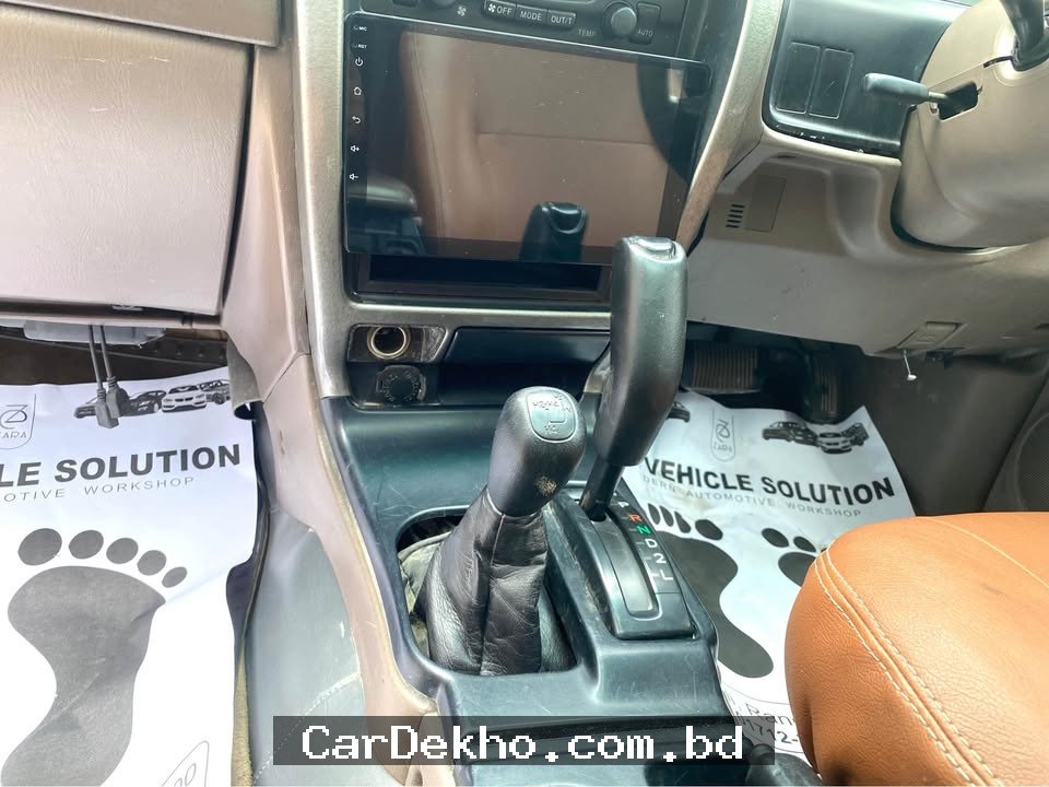 Toyota Hilux Sarf (Jeep) - Gallery Image 4