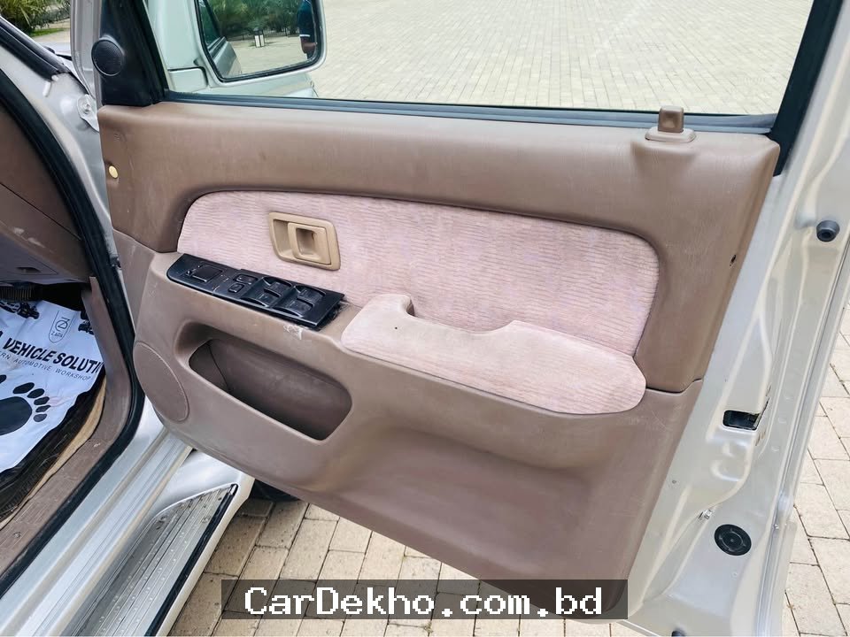 Toyota Hilux Sarf (Jeep) - Gallery Image 6