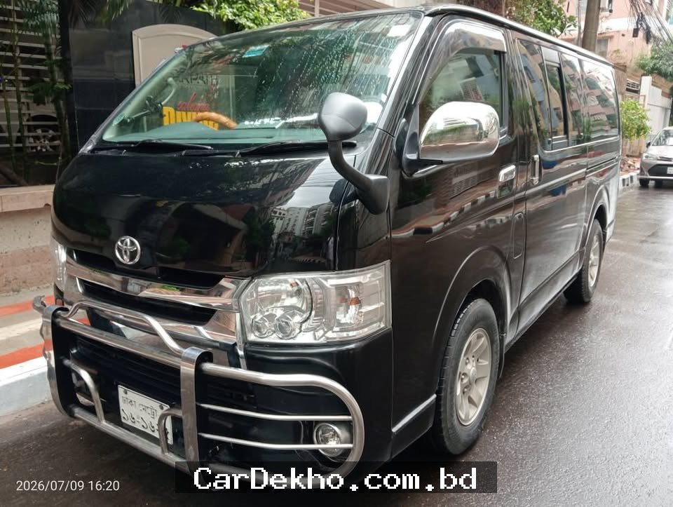 Toyota HiAce GL  - Gallery Image 1
